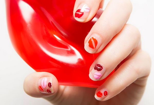 Manicure in vijf minuten: drie eenvoudige nagelontwerpen