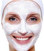 Maskers voor gezicht gemaakt van zure room
