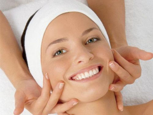 Masseer met vacuüm blikjes van cellulitis: verwijder cellulitis zelf