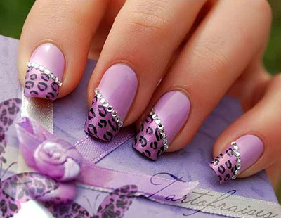 Deze winter blijven de zachte pasteltinten niet alleen in de kleding, maar ook op de nagels