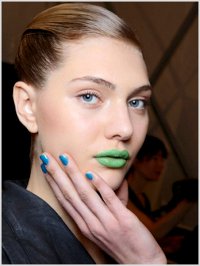 Modieuze lente-manicure 2011