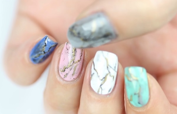 Marmeren manicure met gel-lak