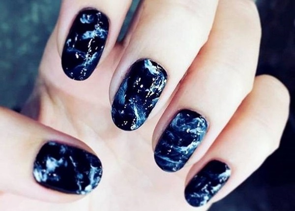 Marmeren manicure met gel-lak