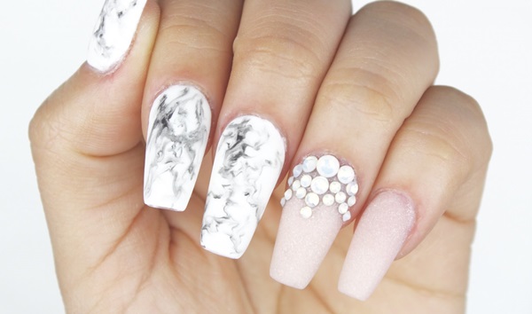 Marmeren manicure met gel-lak
