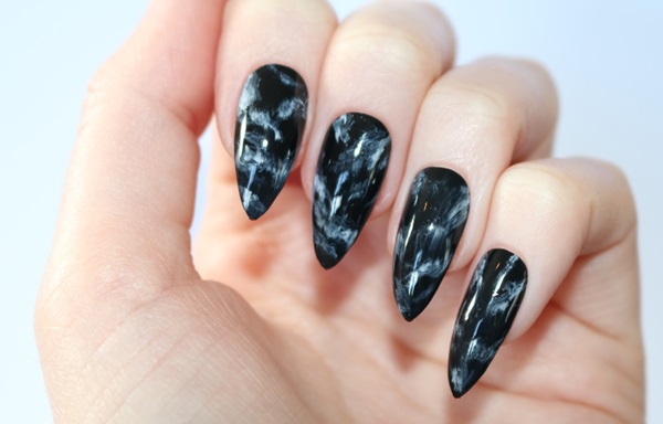 Marmeren manicure met gel-lak