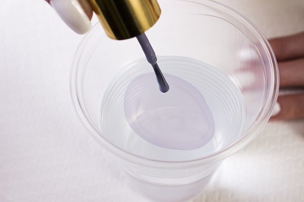 Marmeren manicure met gel-lak