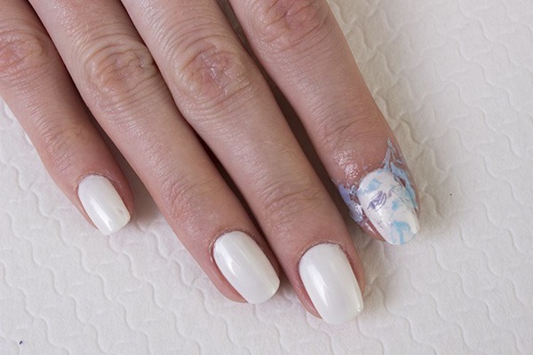 Marmeren manicure met gel-lak