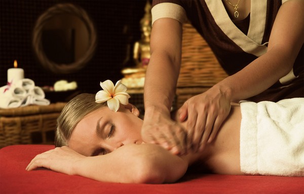 Kracht en harmonie van het leven: Thaise massage in de SPA-salon Banyan Tree