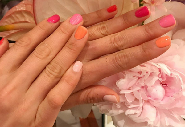 Top 4 heldere ideeën voor zomermanicure