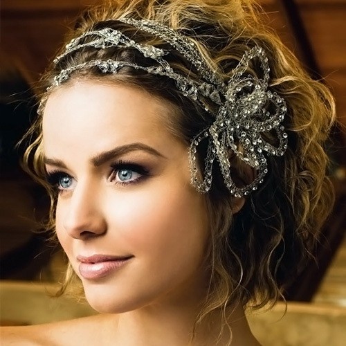 'S avonds haarstyling in het kort