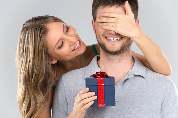 Wat je kunt geven voor een tinnen bruiloft - 10 jaar bruiloft