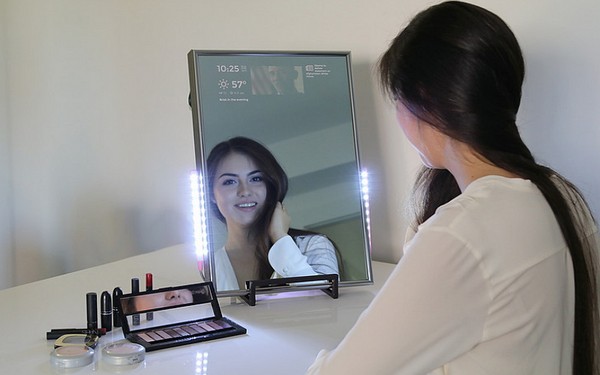 Meer dan een reflectie: een slimme spiegel Perseus Mirrors