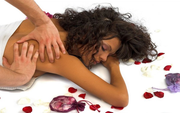 Erogene punten van een vrouw: plaatsen voor de opwinding van passie