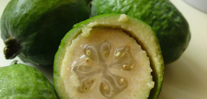 Hoe feijoa te eten: hoe feijoa goed te eten