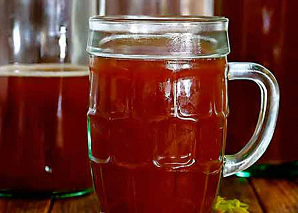Hoe de verkopers van kvass te misleiden: kies een handig zomerdrankje