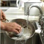 Hoe een pan schoon te maken