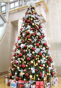 Hoe een kerstboom te versieren
