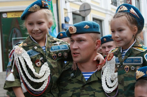 Wanneer is de Airborne Forces-dag in 2015? Proficiat aan VDVshniku