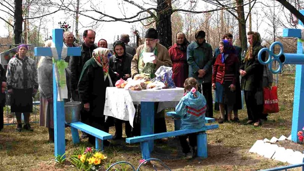 Radonitsa in 2016 - denk aan de overleden familieleden