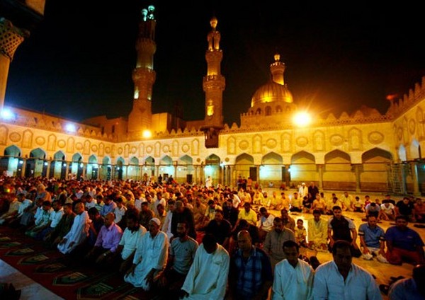 Bij het vieren van Ramadan in 2016