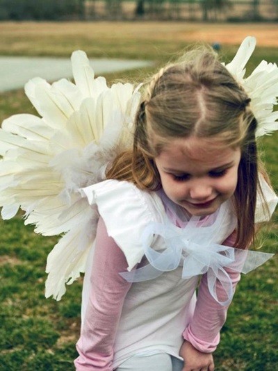 Kostuum voor Halloween 2017 voor meisjes en meisjes
