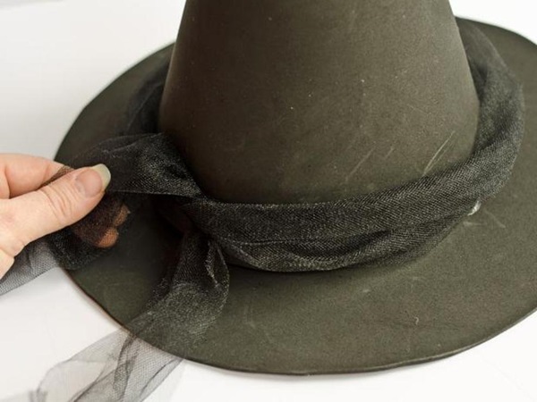 Kostuum voor Halloween 2017 voor meisjes en meisjes