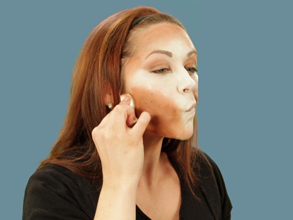 Enge make-up voor Halloween met je eigen handen voor meisjes en meisjes