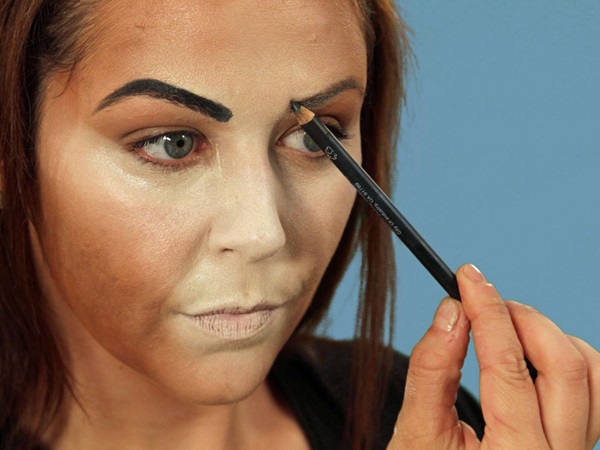Enge make-up voor Halloween met je eigen handen voor meisjes en meisjes