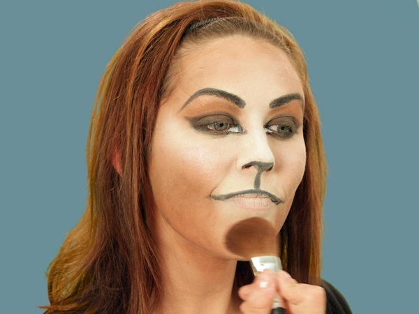 Enge make-up voor Halloween met je eigen handen voor meisjes en meisjes
