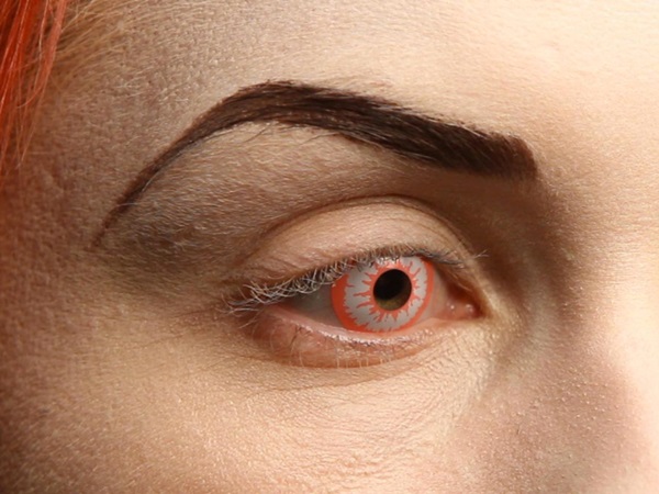 Enge make-up voor Halloween met je eigen handen voor meisjes en meisjes