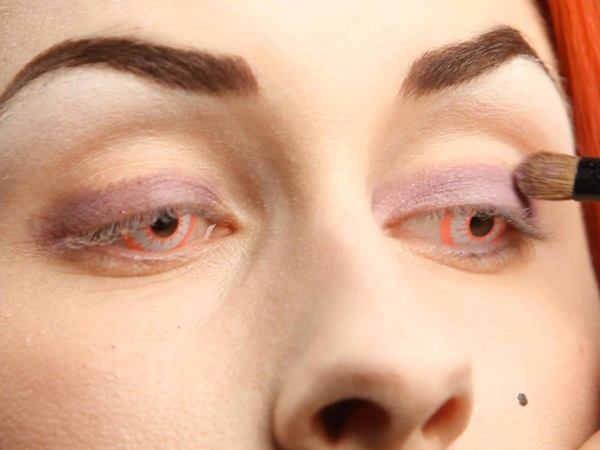 Enge make-up voor Halloween met je eigen handen voor meisjes en meisjes