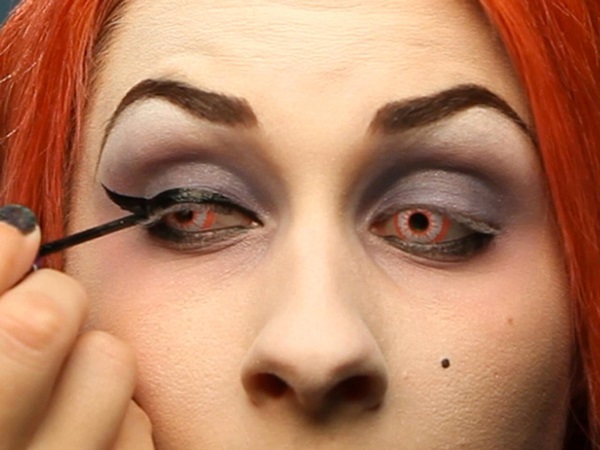 Enge make-up voor Halloween met je eigen handen voor meisjes en meisjes
