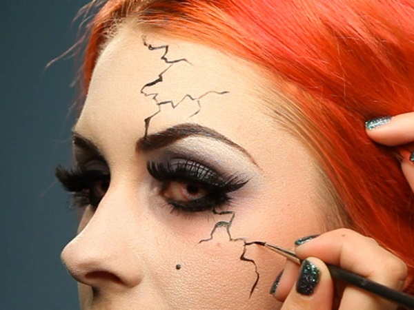 Enge make-up voor Halloween met je eigen handen voor meisjes en meisjes