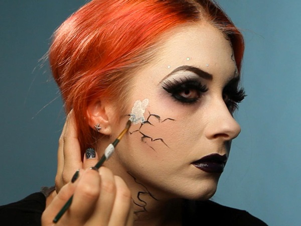 Enge make-up voor Halloween met je eigen handen voor meisjes en meisjes