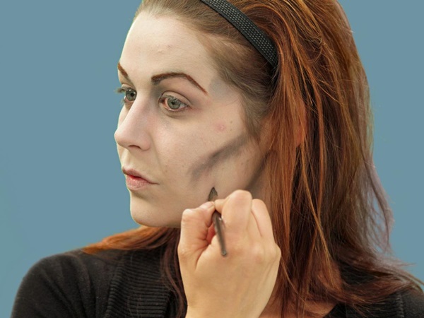 Enge make-up voor Halloween met je eigen handen voor meisjes en meisjes