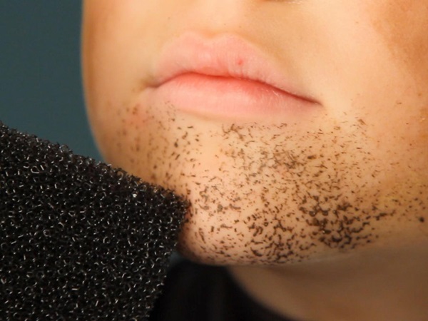 Enge make-up voor Halloween met je eigen handen voor meisjes en meisjes