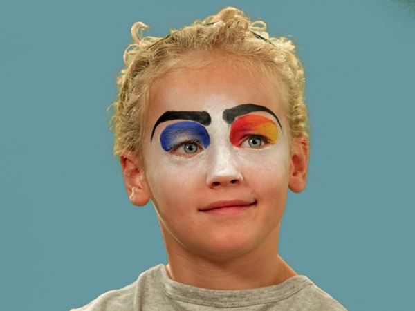 Enge make-up voor Halloween met je eigen handen voor meisjes en meisjes
