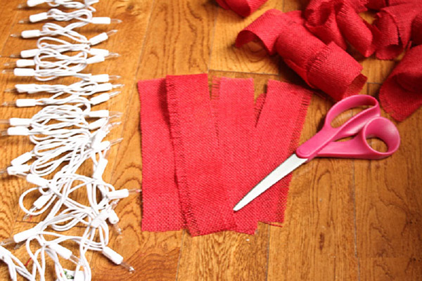 Nieuwjaarsdecoraties met hun eigen handen voor het huis - van papier en materialen, masterclasses met foto's en video's