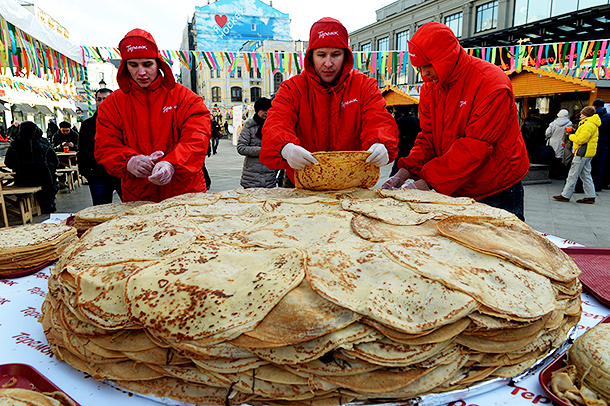 Songs on Pancake Day: teksten van Russische volksoliesongs