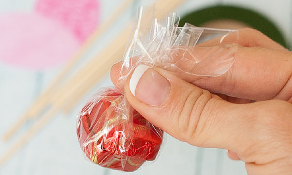 Origineel cadeau voor 8 maart met je eigen handen