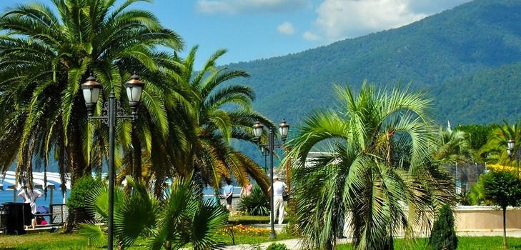 Hoe zal het weer zijn in Abchazië in augustus 2016? Voorspelling van het hydrometeorologisch centrum op de temperatuur van het weer en het water in Abchazië in augustus en beoordelingen van toeristen