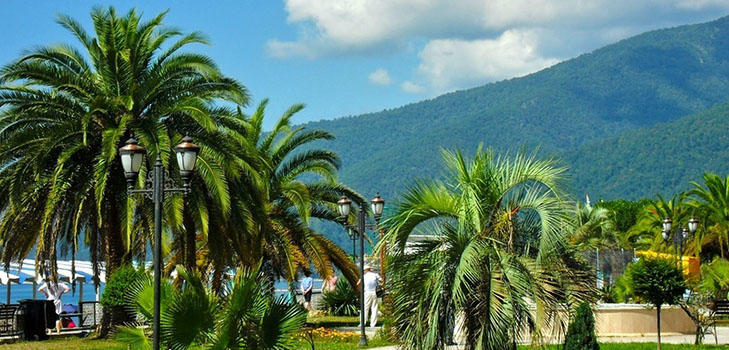 Hoe zal het weer zijn in Abchazië in september 2016? Voorspelling van het hydrometeorologisch centrum op temperatuur van het weer en het water in Abchazië voor september en beoordelingen van toeristen