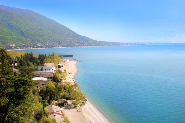 Hoe zal het weer zijn in Abchazië in september 2016? Voorspelling van het hydrometeorologisch centrum op temperatuur van het weer en het water in Abchazië voor september en beoordelingen van toeristen