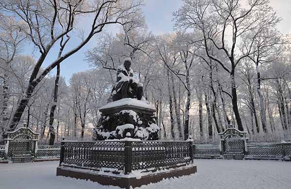 Het weer in Sint-Petersburg in januari 2017 - in het begin, in het midden en aan het einde van de maand (14 dagen), gedetailleerde en nauwkeurige voorspelling van het Hydrometeorologisch Centrum