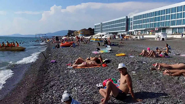 Wat is de temperatuur van het weer en het water in Sochi in augustus 2017