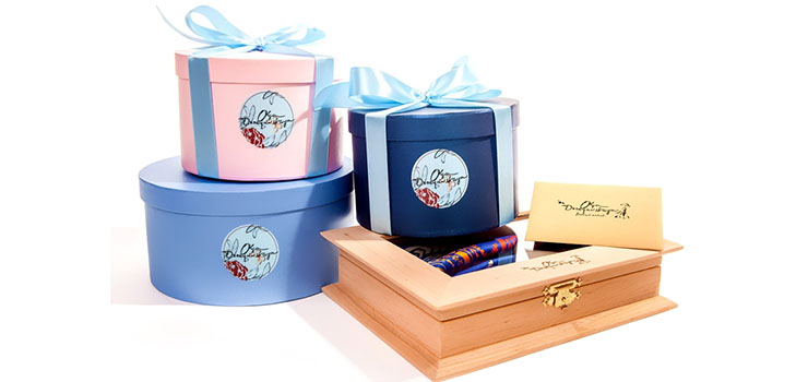 TOP-4 stijlvolle cadeaus voor 8 maart voor een meisje, moeder, vrouw en vriendin