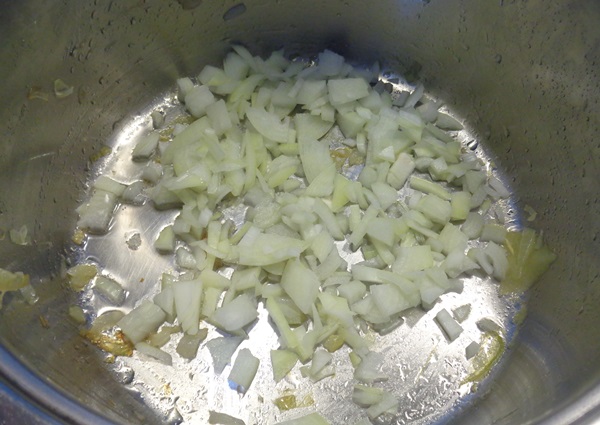 Adjika van courgette voor de winter: stapsgewijze recepten van de blanco met een foto