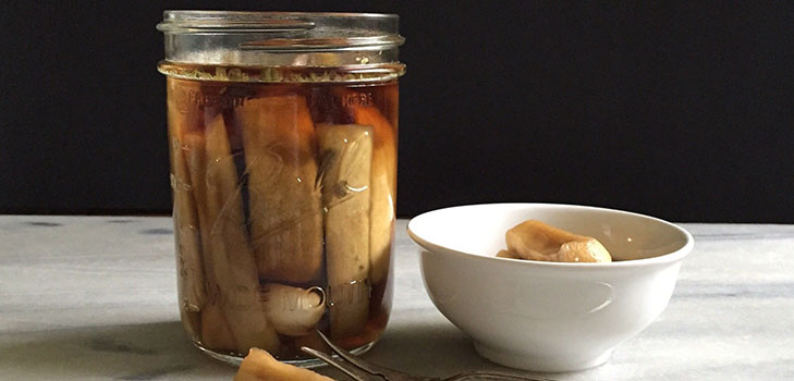 Aubergines als paddestoelen: recepten voor het oogsten voor de winter met stapsgewijze foto's