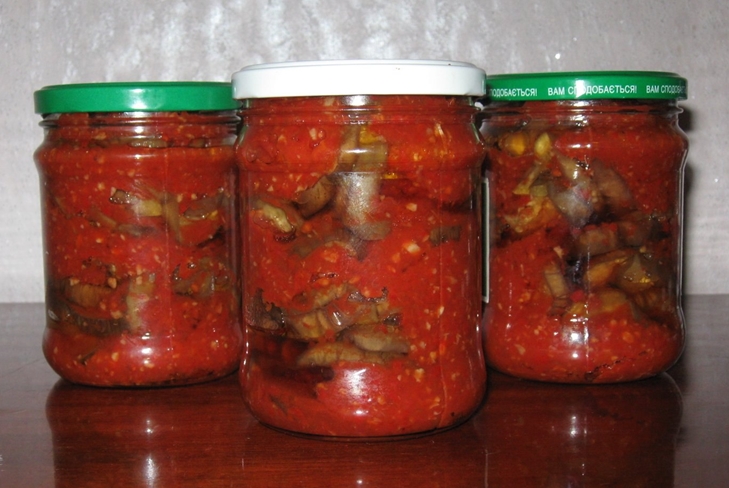Aubergines in Adzhika voor de winter: foto recept voor aubergine adzhika