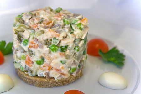 Salade met olijf. En weet jij alles over hem?